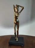 Femme debout (Manon)
