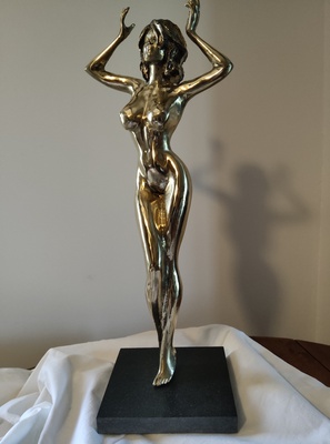 Femme nue debout (Clémence)1