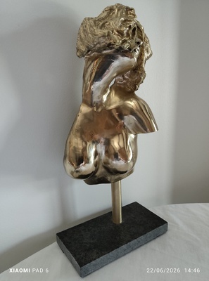 Buste de femme (Léa)3