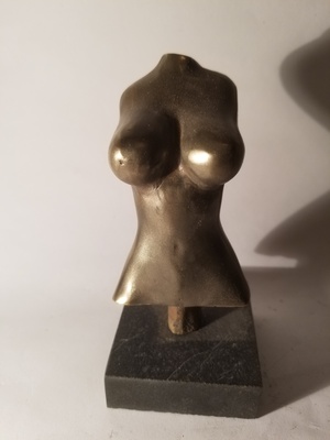 Buste de femme nue3