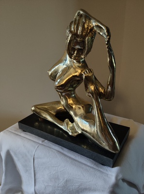 Femme nue en position de yoga (Véronique)1