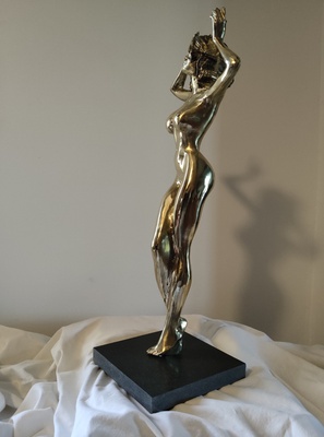 Femme nue debout (Clémence)2