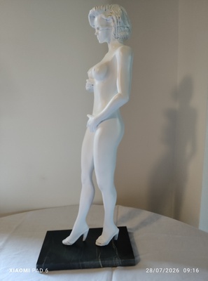 Femme de plain pied (Emma)5