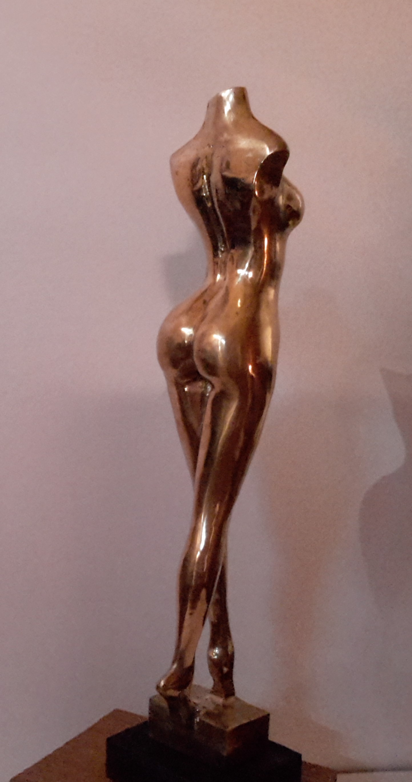Femme debout3