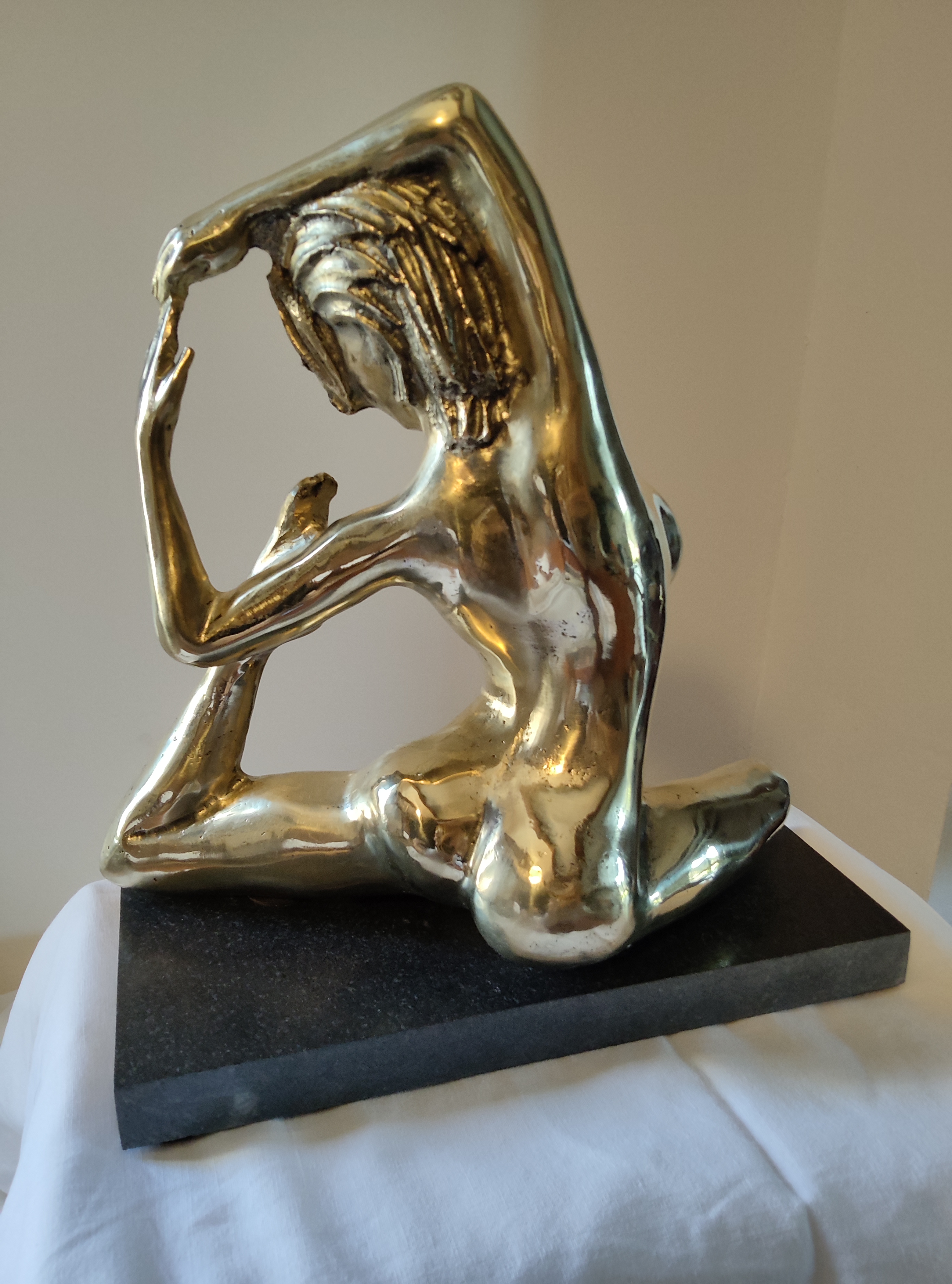 Femme nue en position de yoga (Véronique)3