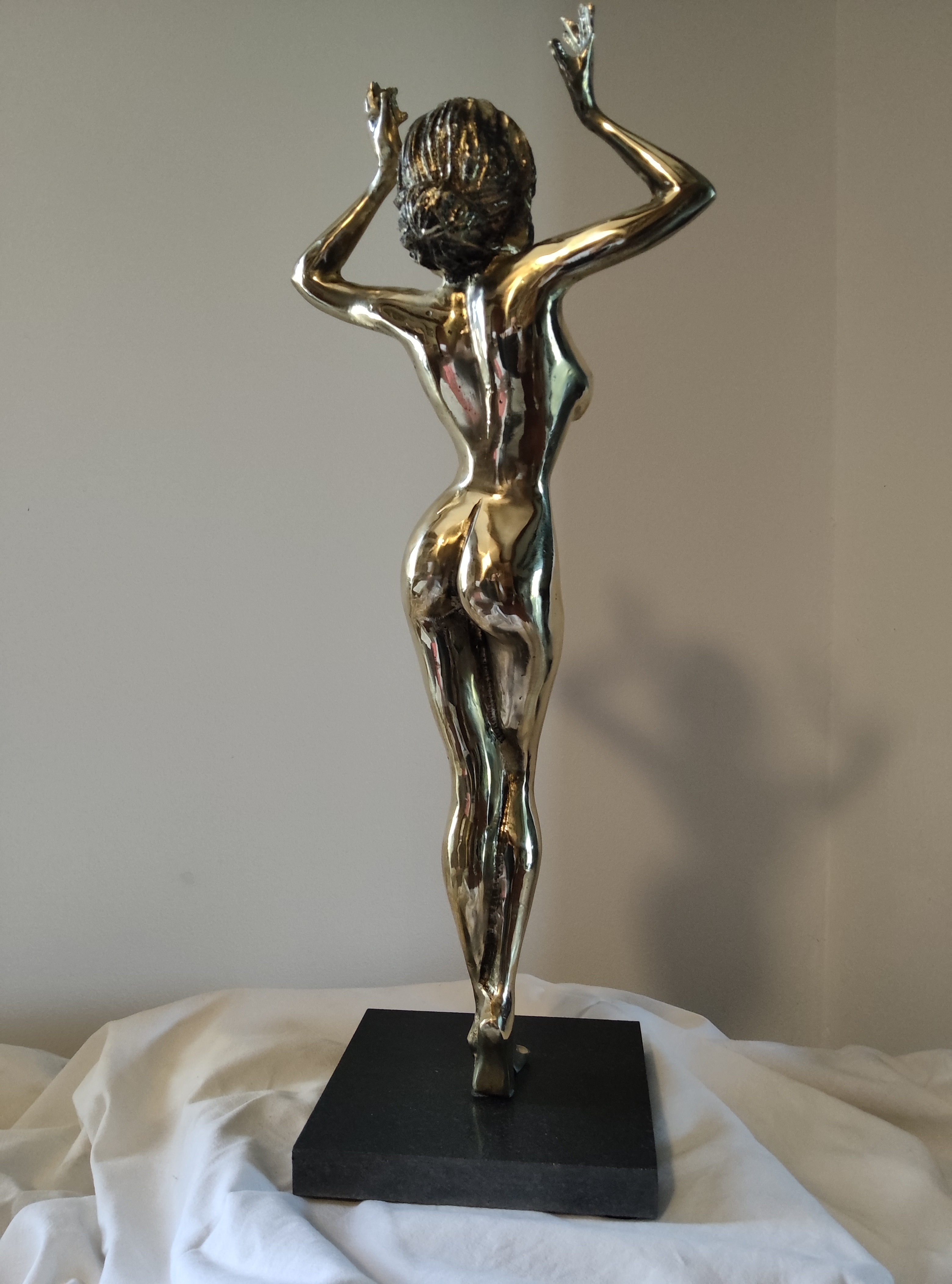 Femme nue debout (Clémence)3