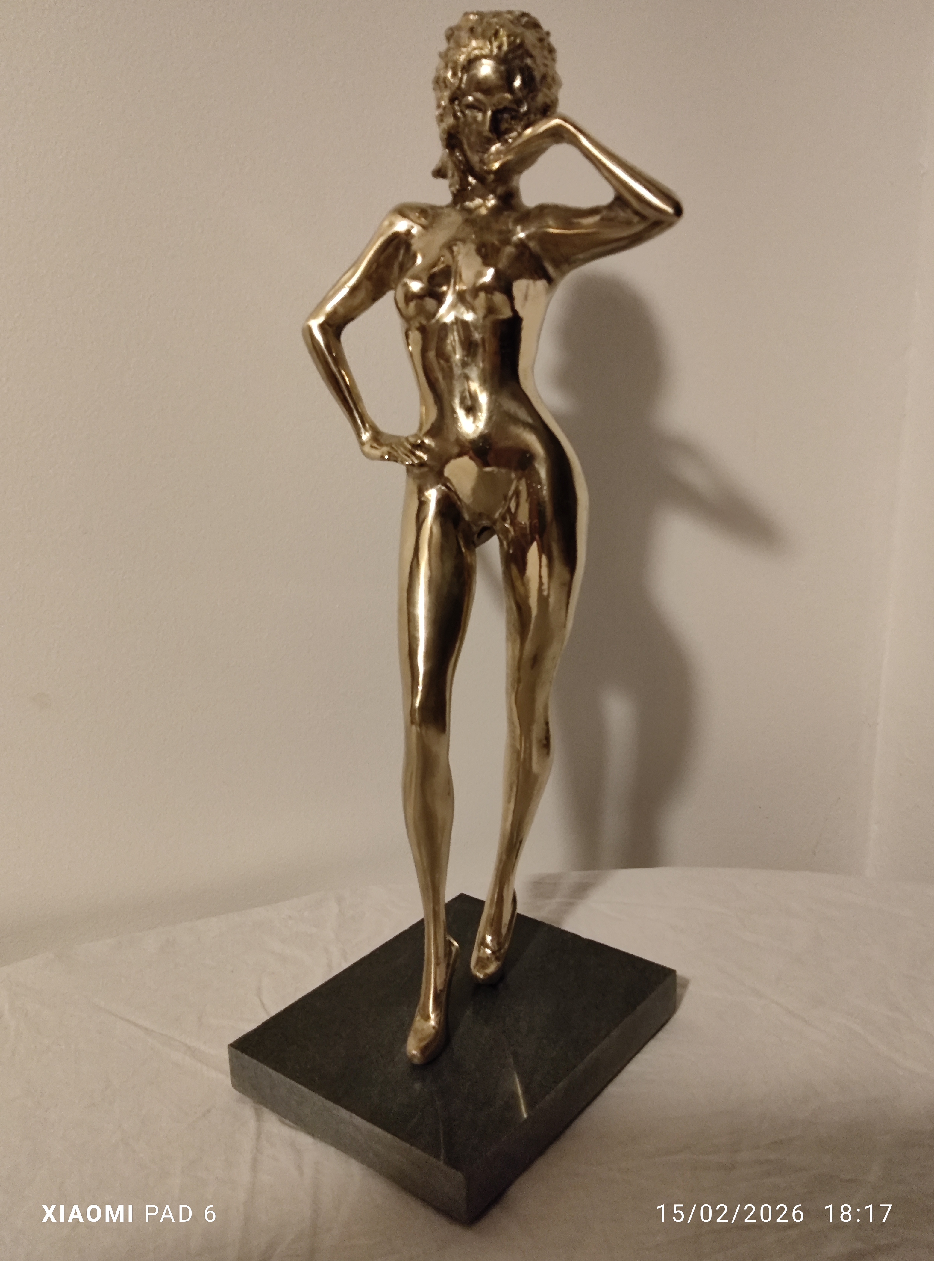 sculpture de femme en pied (Emmanuelle)1