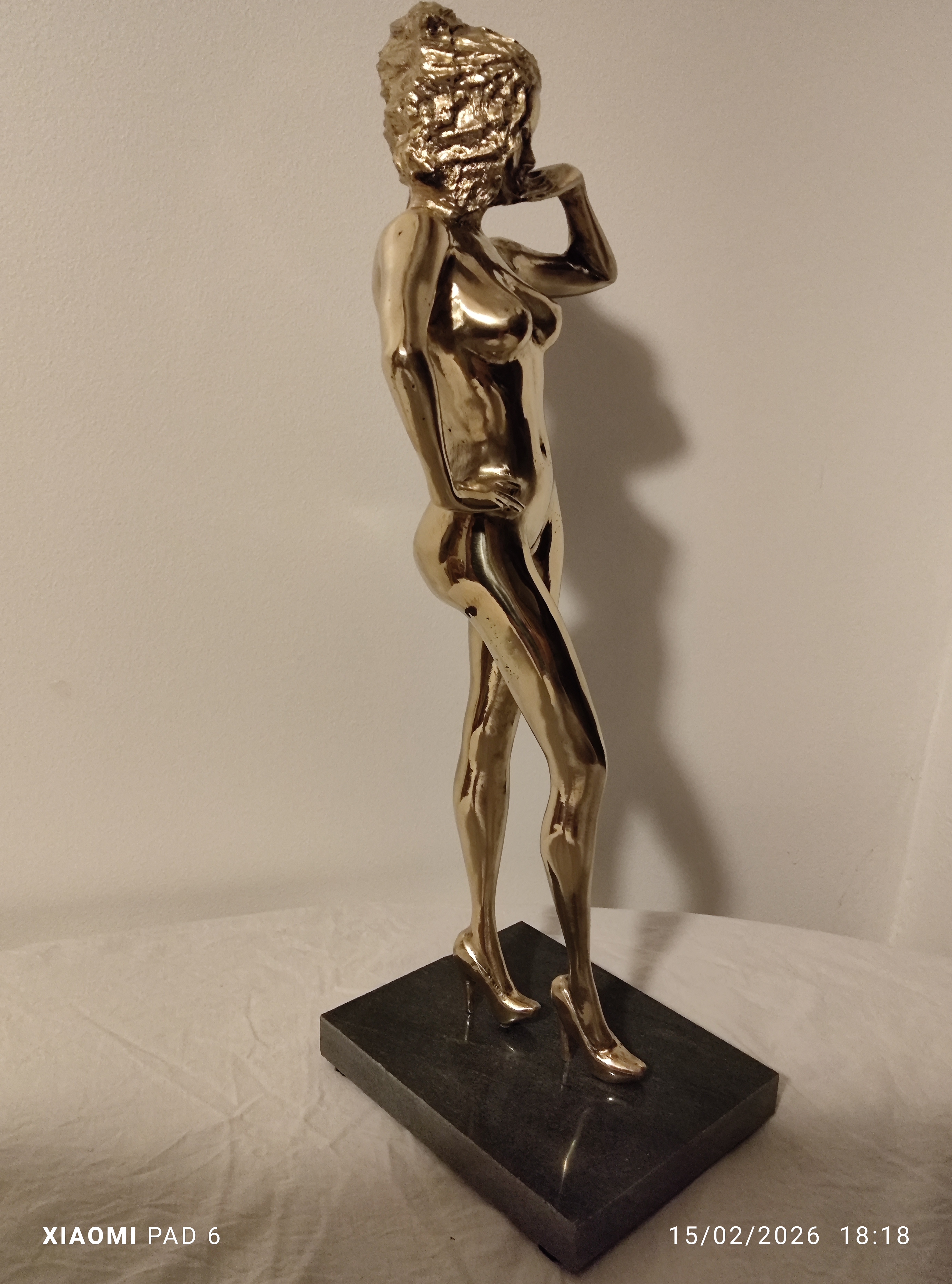 sculpture de femme en pied (Emmanuelle)2