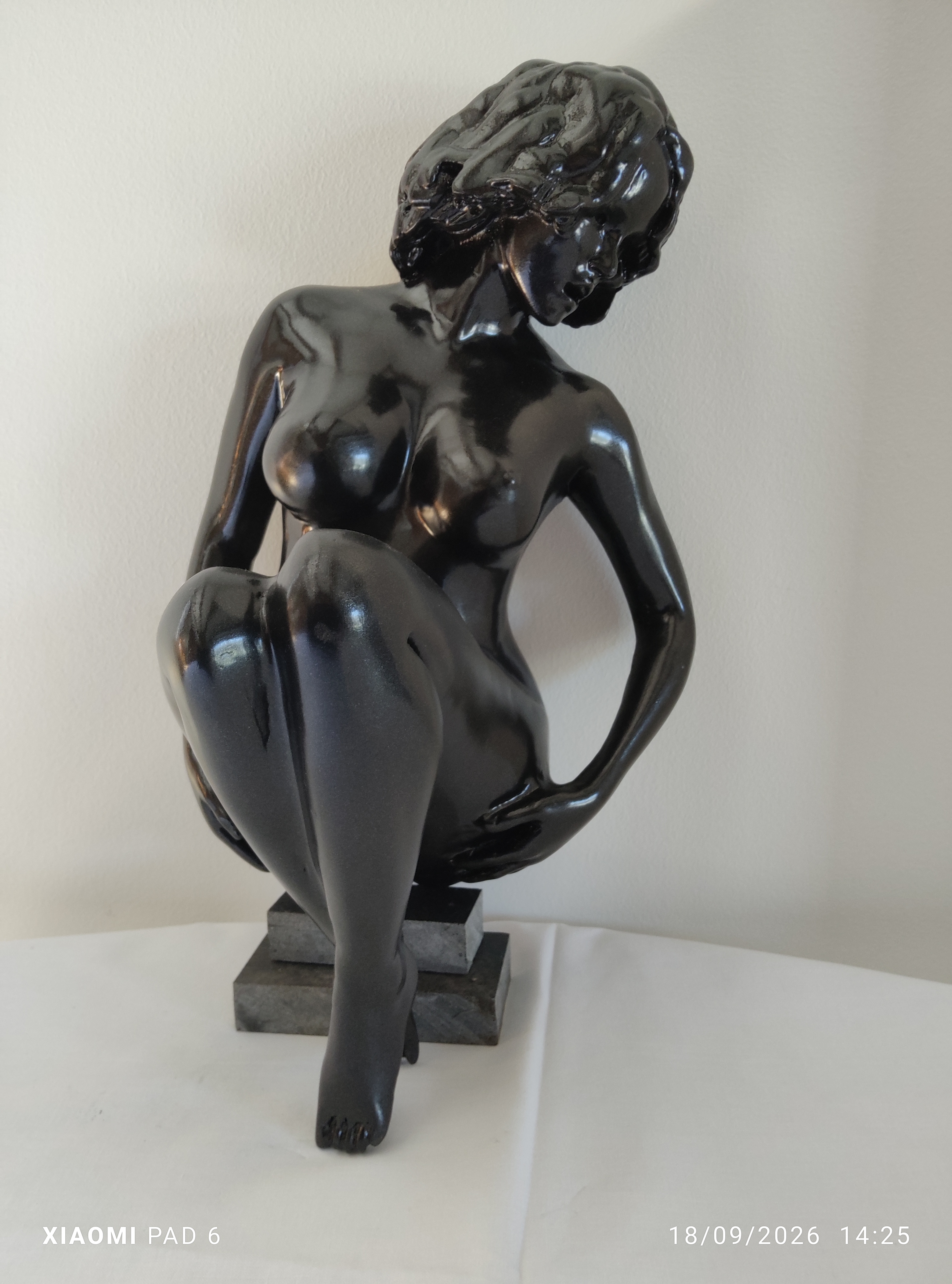 Femme assise2