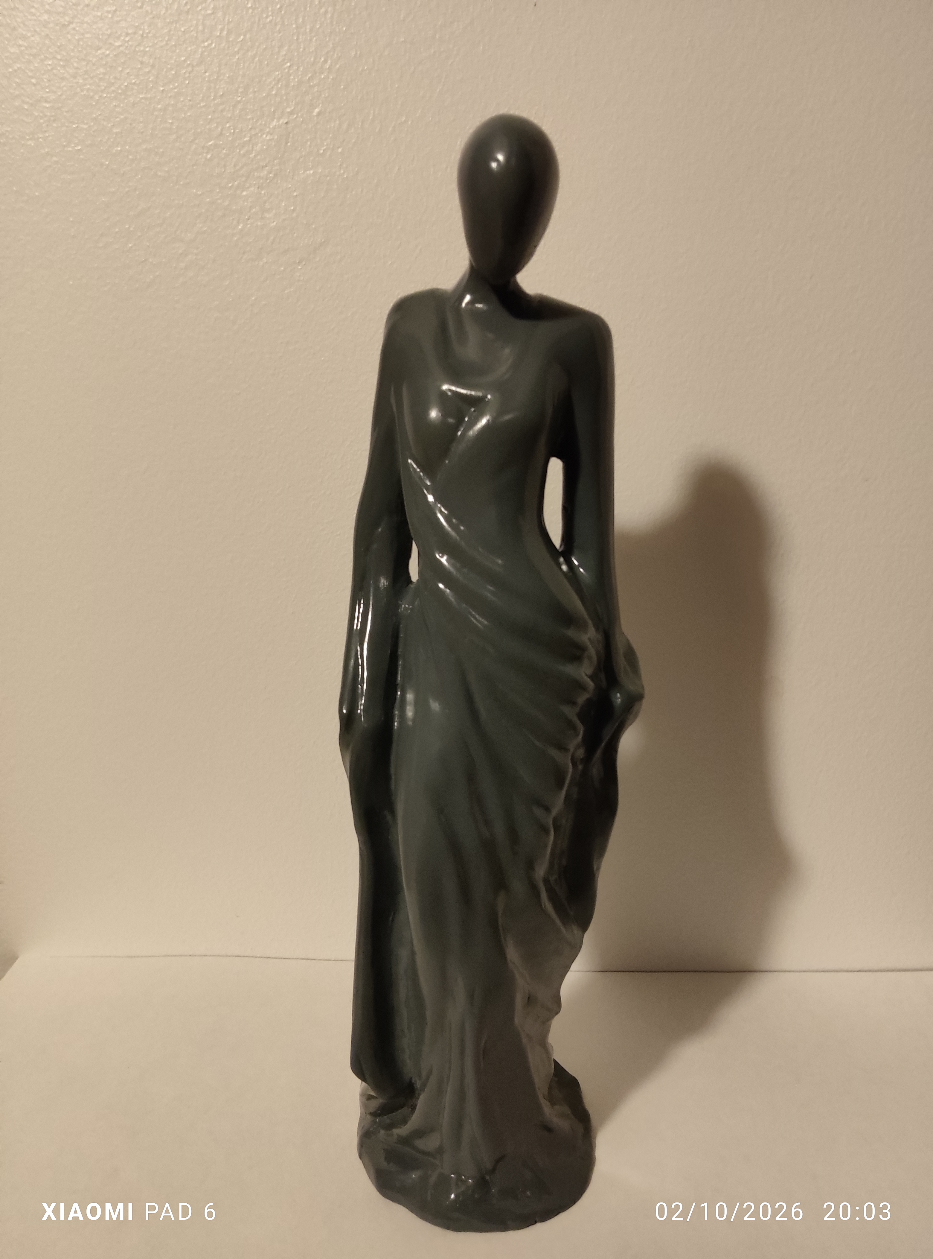 Femme stylisé en robe2